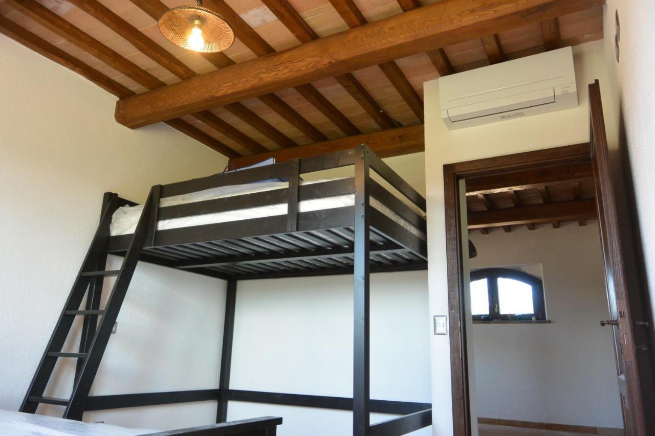 Agriturismo Podere Il Sorbo 캄파냐티코 외부 사진