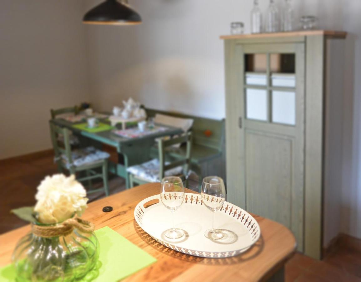Agriturismo Podere Il Sorbo 캄파냐티코 외부 사진
