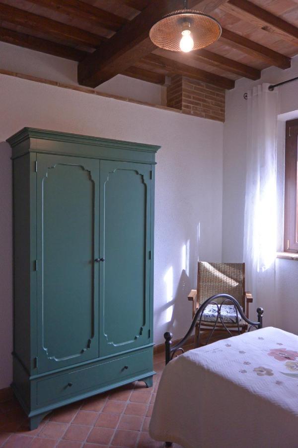 Agriturismo Podere Il Sorbo 캄파냐티코 외부 사진