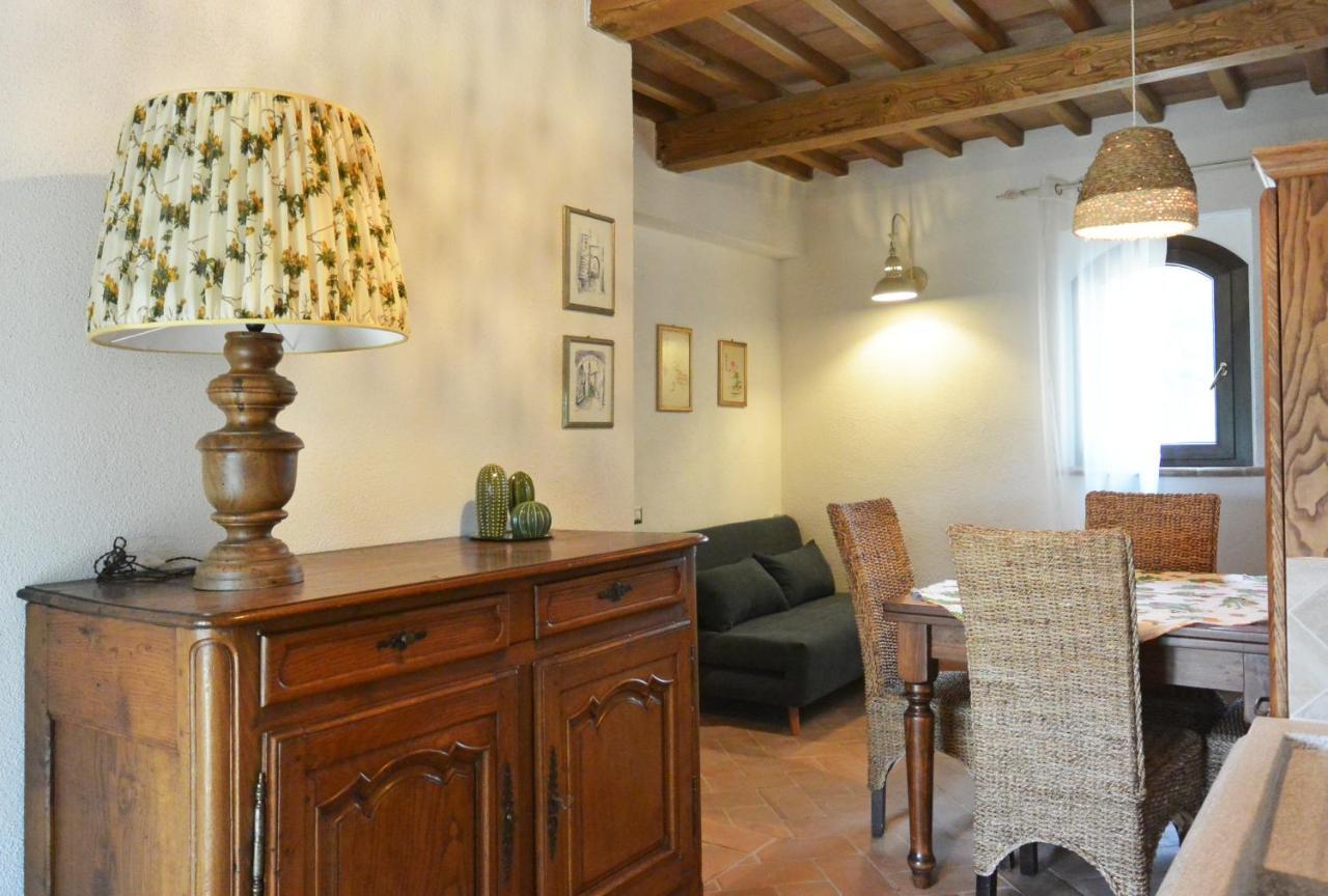 Agriturismo Podere Il Sorbo 캄파냐티코 외부 사진
