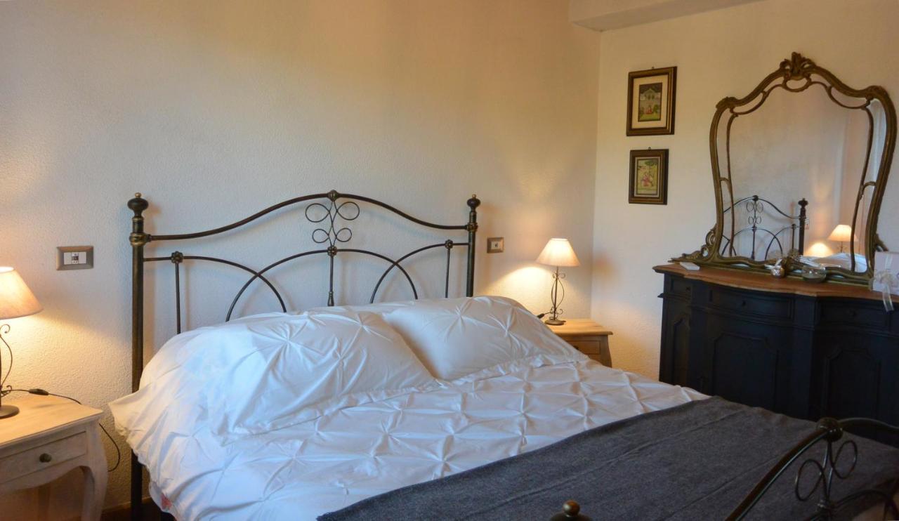 Agriturismo Podere Il Sorbo 캄파냐티코 외부 사진