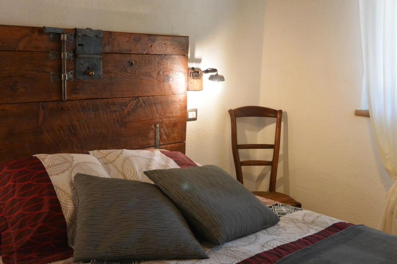 Agriturismo Podere Il Sorbo 캄파냐티코 외부 사진