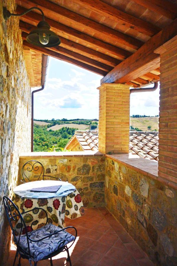 Agriturismo Podere Il Sorbo 캄파냐티코 외부 사진