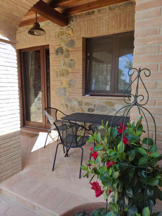 Agriturismo Podere Il Sorbo 캄파냐티코 외부 사진