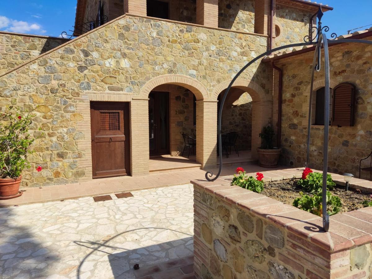 Agriturismo Podere Il Sorbo 캄파냐티코 외부 사진