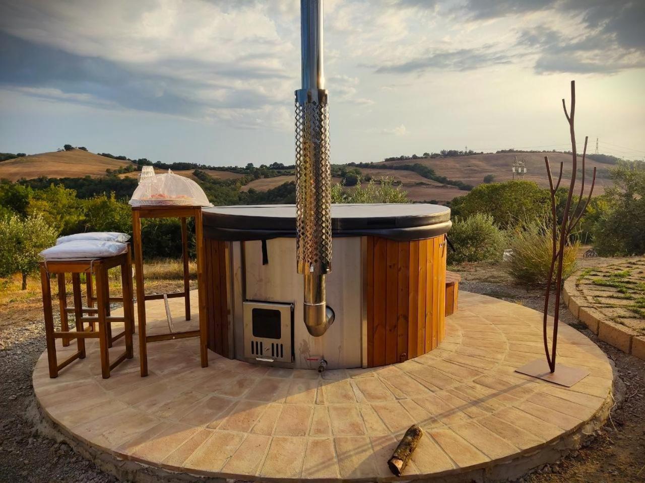 Agriturismo Podere Il Sorbo 캄파냐티코 외부 사진